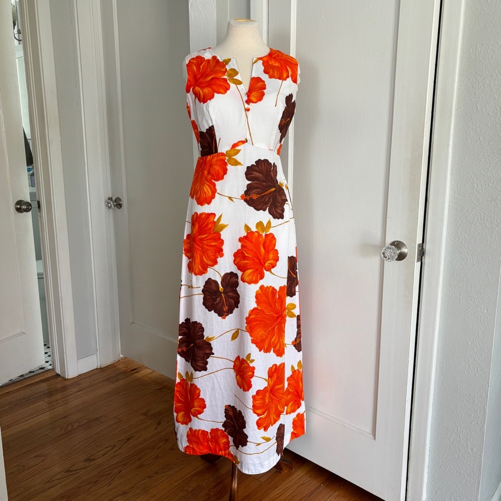 Vintage Malihini Hawaii White Orange Brown Floral Maxi Sleeveless Tiki Dress
